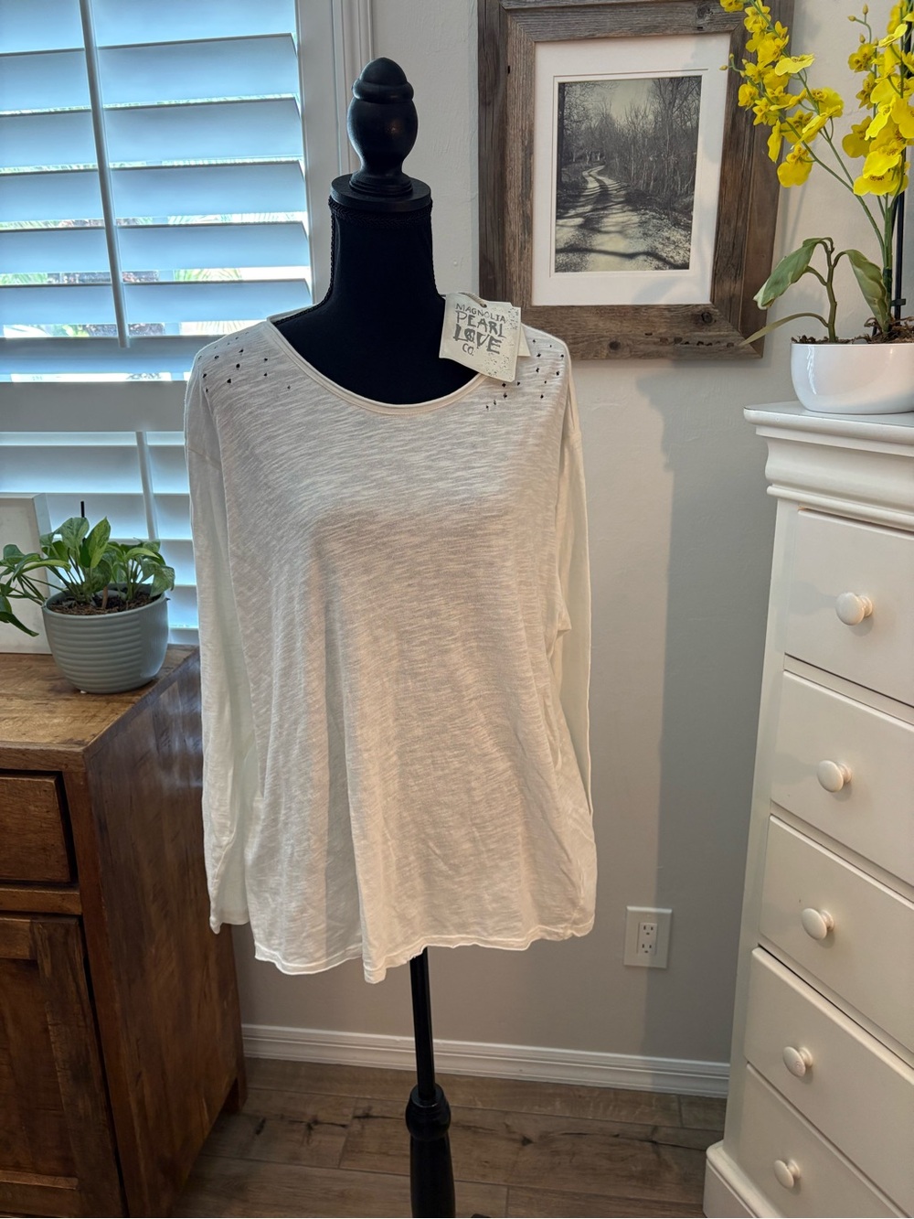 Magnolia Pearl NWT Long Sleeve Viggo Tee in True, OS